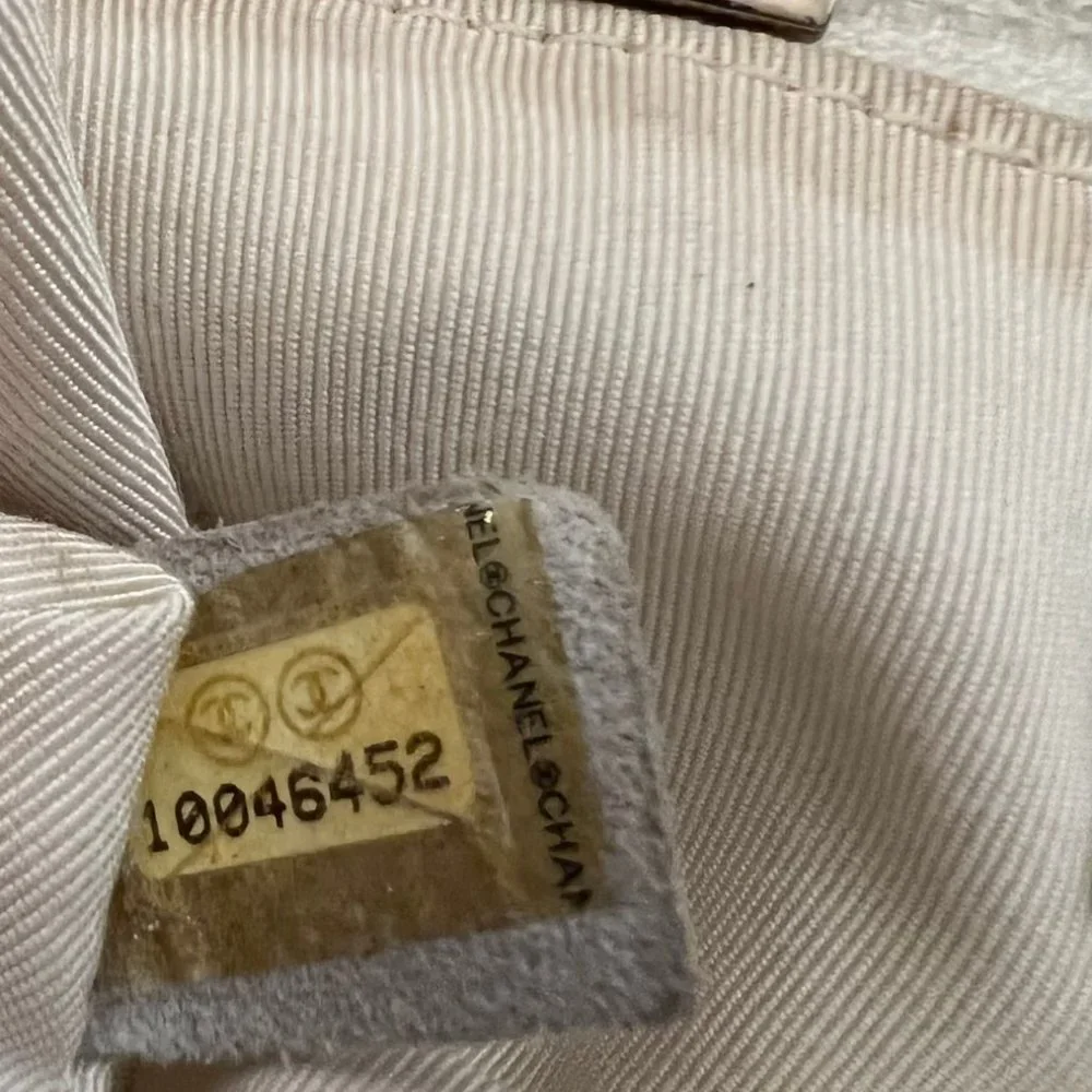 CHANEL vintage boucle